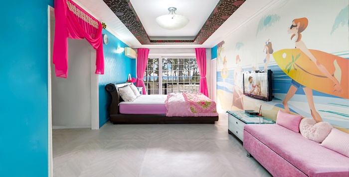 room_image_0
