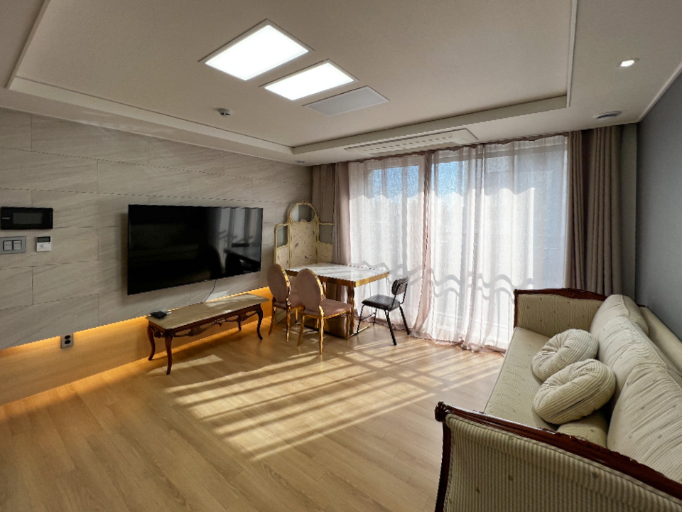 '[서귀포/안덕] 프라이빗 고품격 프리미엄, 알리앙스 인 제주_ 103동 202호'의 숙소 대표 사진