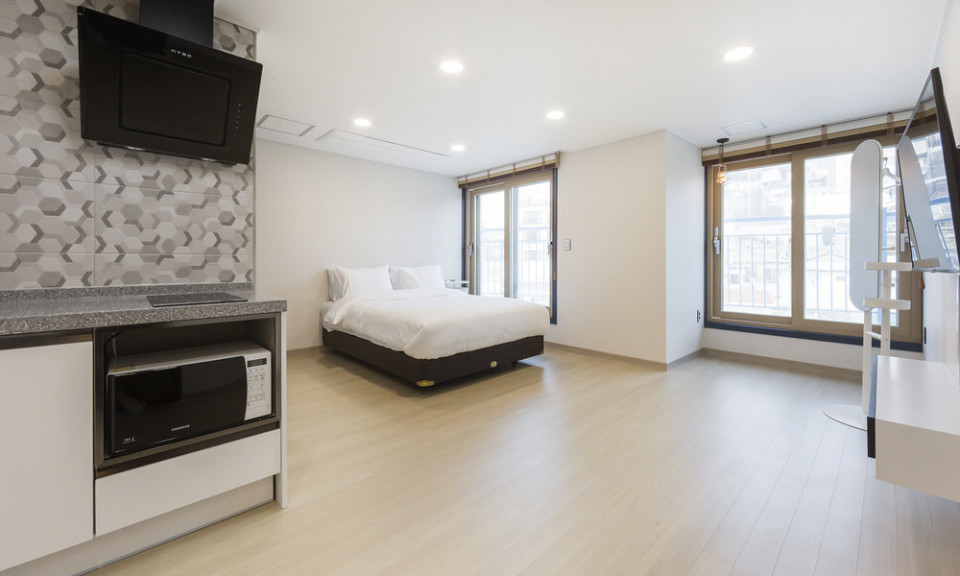 '[전남/여수] 여수낭만포차 5분거리 호텔컨디션 펜션_[디럭스 C]'의 숙소 대표 사진