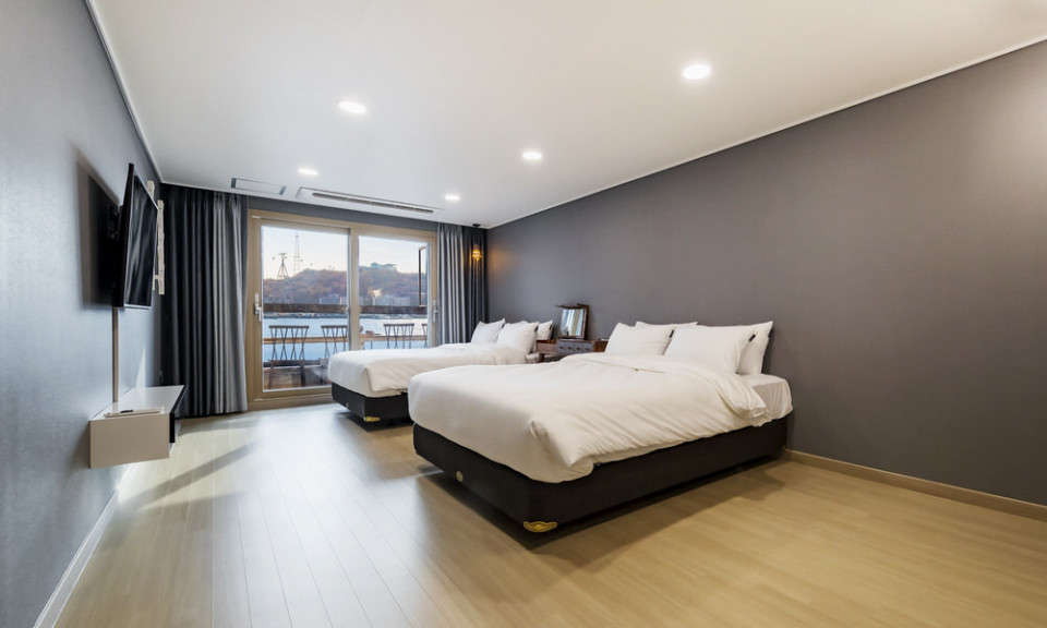 '[전남/여수] 여수낭만포차 5분거리 호텔컨디션 펜션_[오션뷰 트윈]'의 숙소 대표 사진