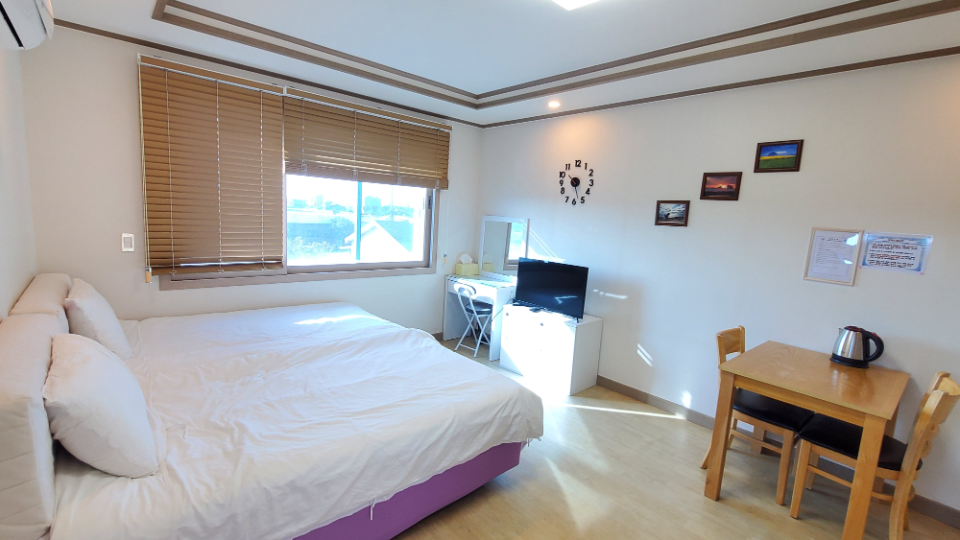 '[서귀포시/대정]#가파도#마라도가 보이는 조용한 숙소,Ocean View '펜션' - 바다마을 풍경이 있는 오션뷰 가파도룸(2층:2인실)'의 숙소 대표 사진