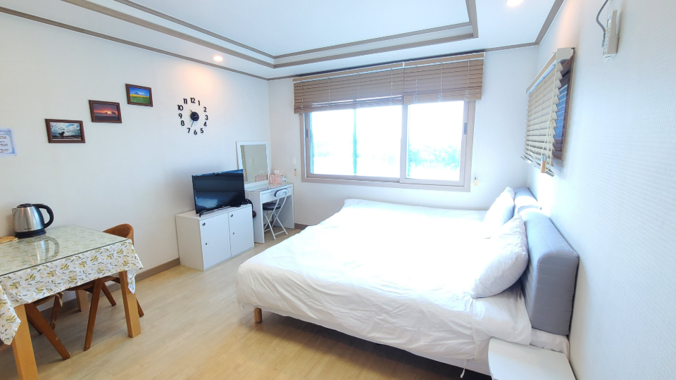 '[서귀포시/대정]#가파도#마라도가 보이는 조용한 숙소,Ocean View '펜션' - 내집처럼 더 머물고 싶은 오션뷰 마라도룸(2층:2인실)'의 숙소 대표 사진