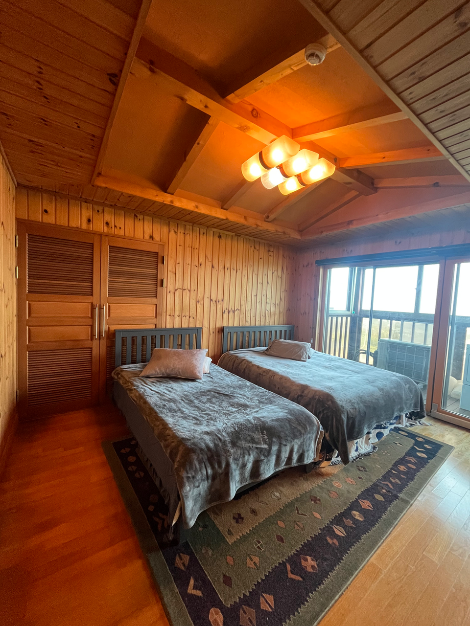 room_image_1
